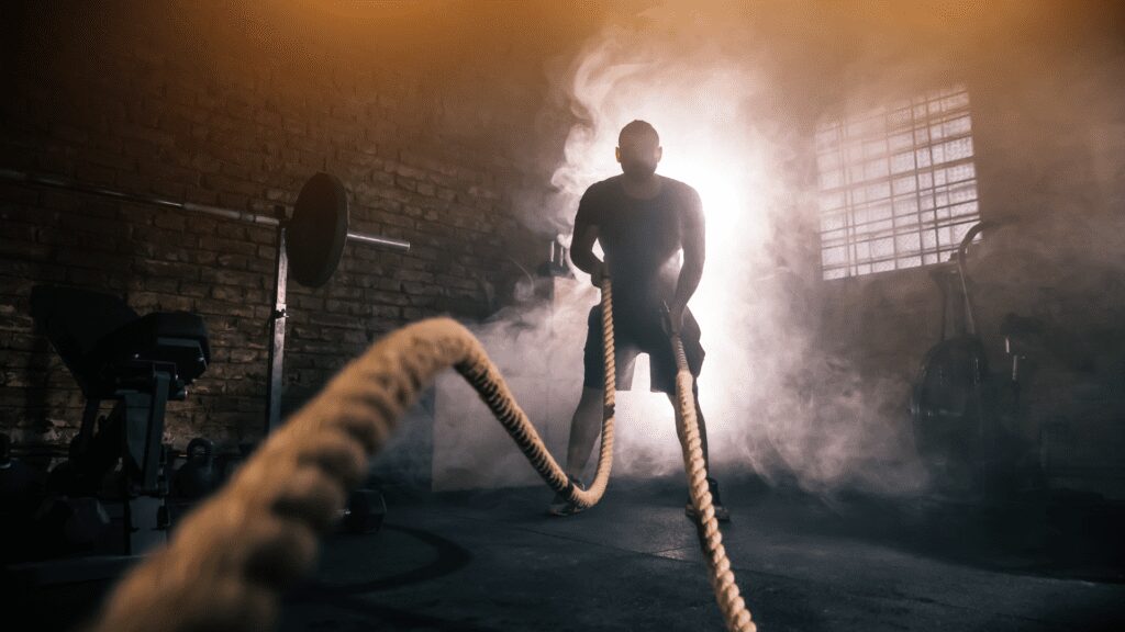 An expert personal trainer CSCS demonstrates the proper exercise form.